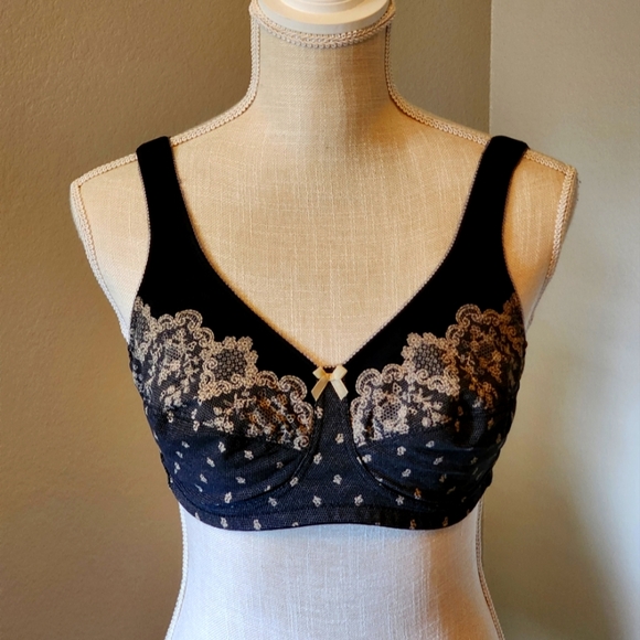 Elegant lace detail MASTECTOMY Bra with insert  pockets - Picture 1 of 5